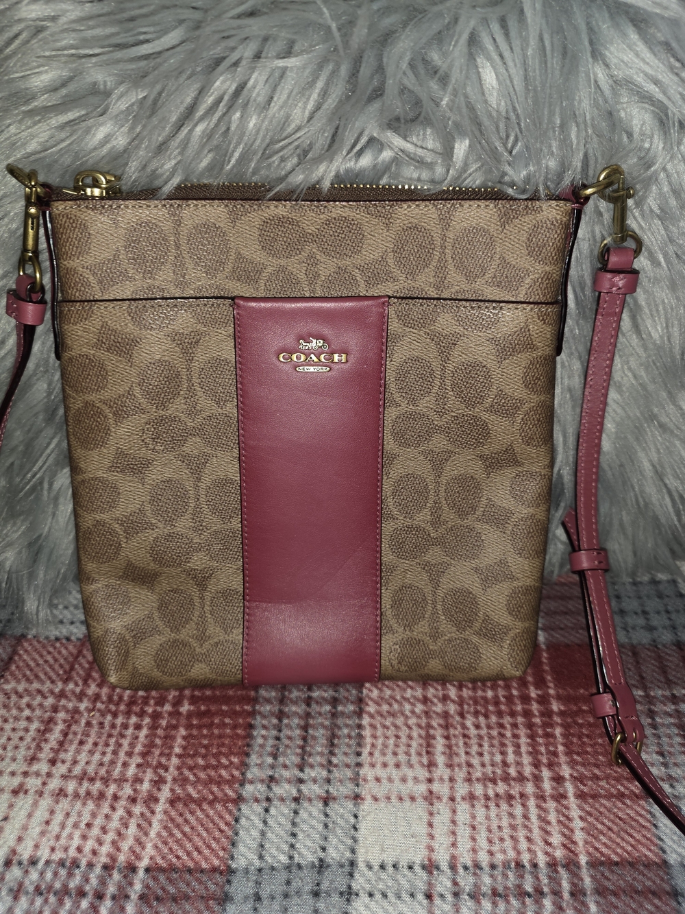 Coach Signature Heritage Monogram Canvas Leather Crossbody. Brown&Burgundy